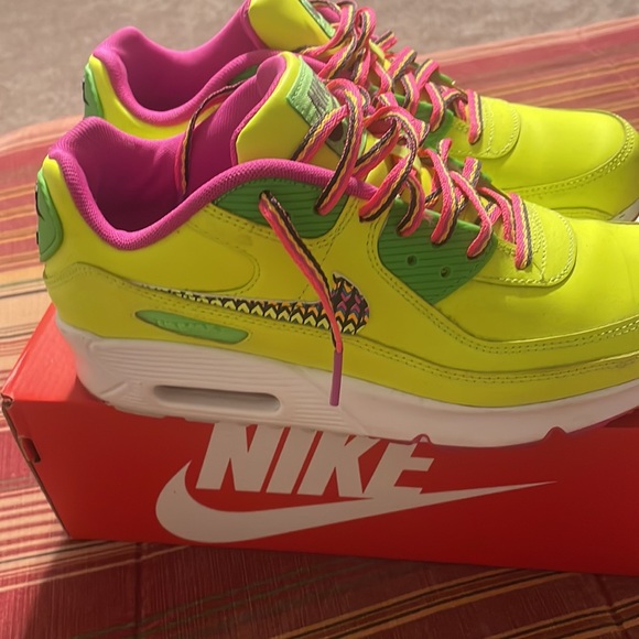 Big Kids Boys 7 - Picture 2 of 4